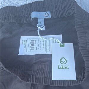 Tasc Performance Women's Black Athletic Shorts - Small